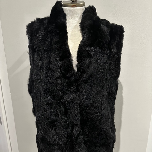 Adrienne Landau Rabbit Fur Vest - Picture 1 of 3